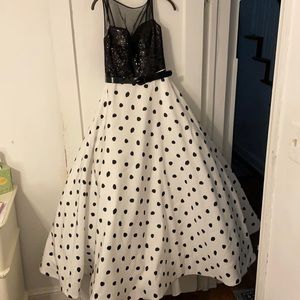 Sherri Hill Prom Dress